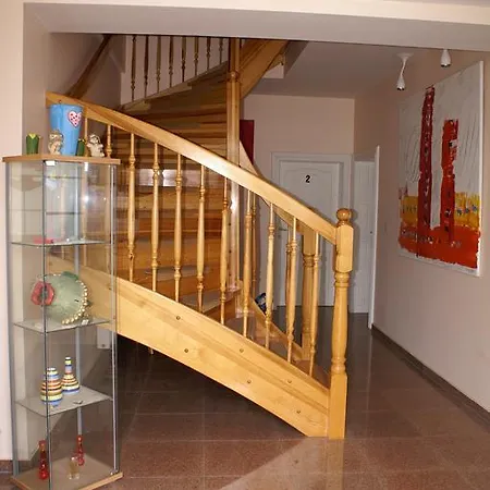 Art-hues Apartment *